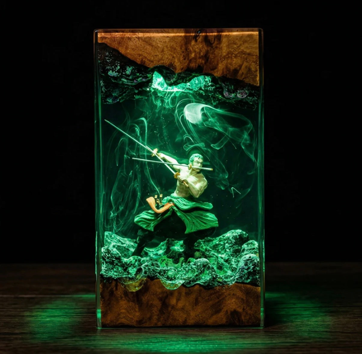 Zoro Resin Lamp